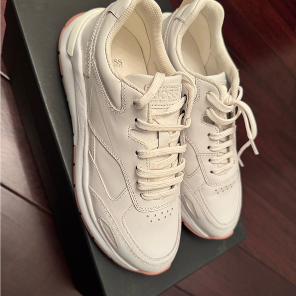 Hugo Boss Cream Sneakers with Pink Sole - Picture 3 of 7